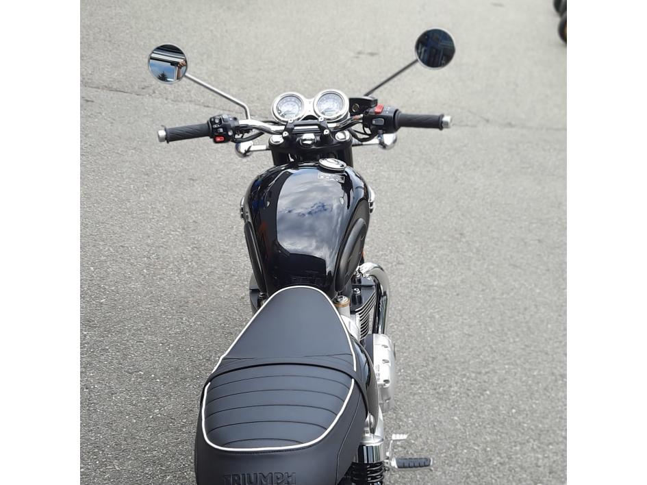 TRIUMPH BONNEVILLE T120