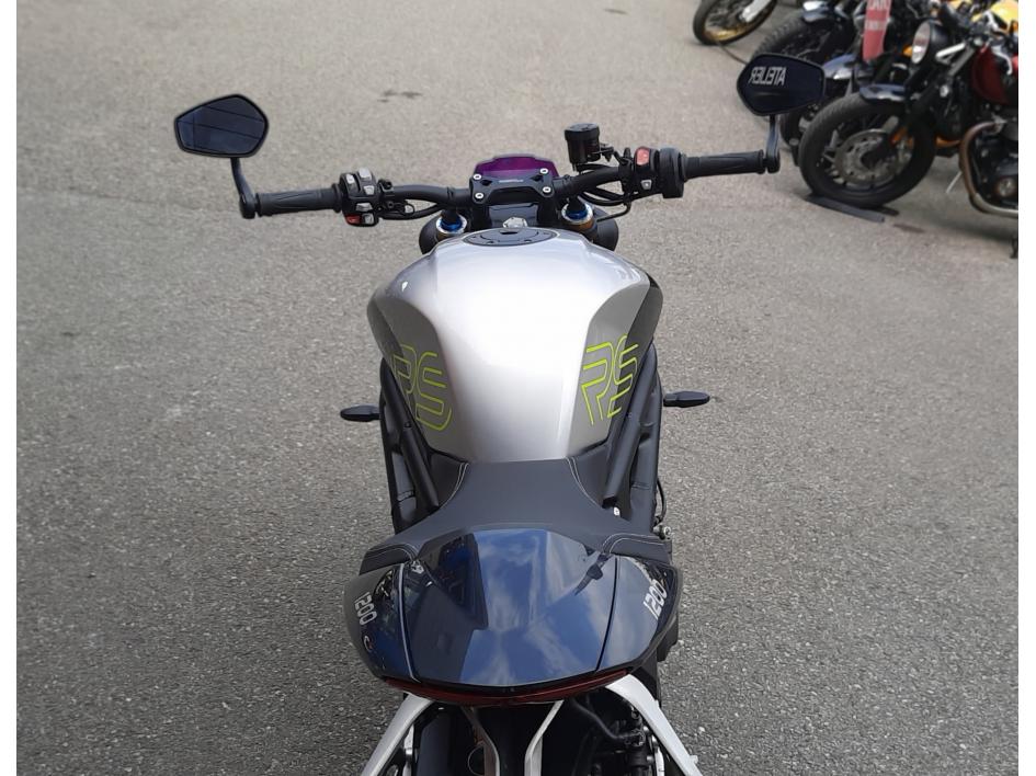 TRIUMPH SPEED TRIPLE 1200 RS