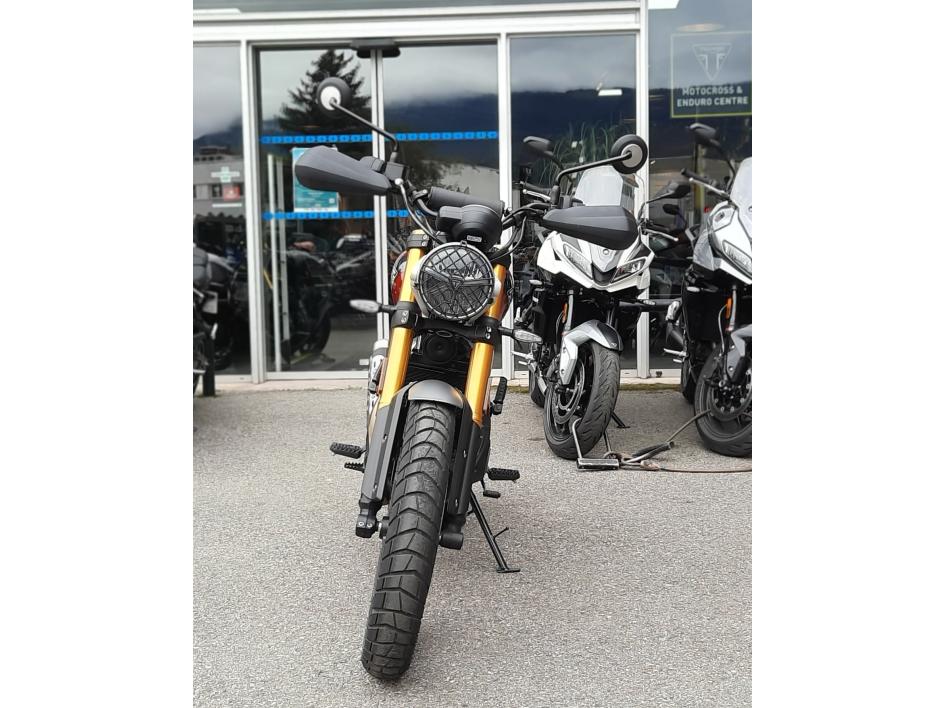 TRIUMPH Scrambler 400 X